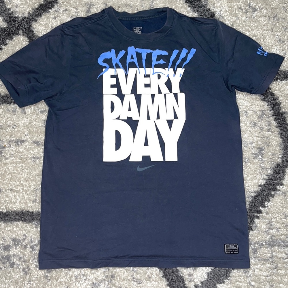 🧚‍♀️Nike Skateboarding Tshirt